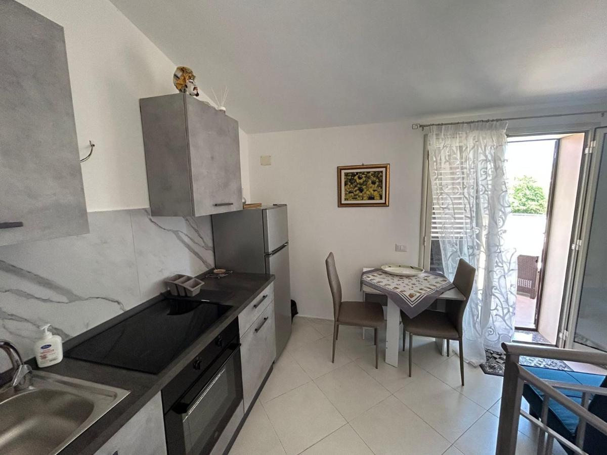 Nina Apartament Giardini Naxos Con Posto Auto Extérieur photo