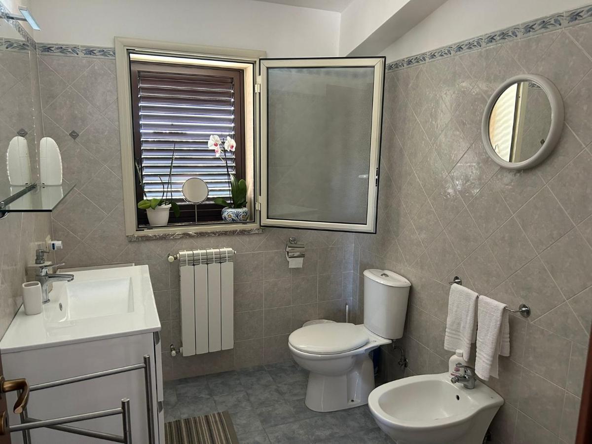 Nina Apartament Giardini Naxos Con Posto Auto Extérieur photo