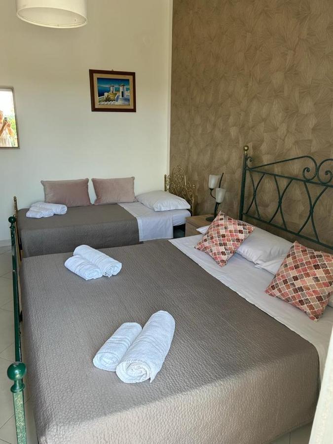 Nina Apartament Giardini Naxos Con Posto Auto Extérieur photo